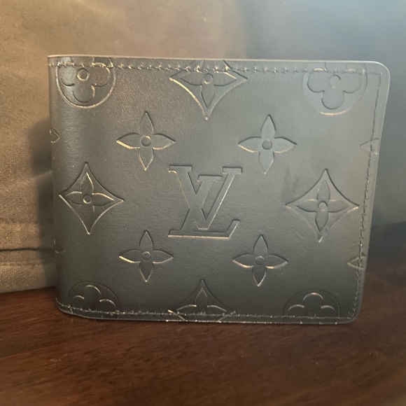 Louis Vuitton Monogram Wallet - Picture 6 of 7